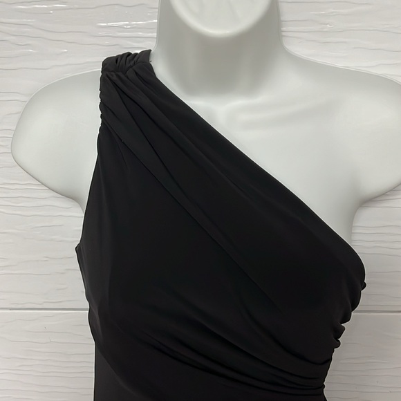 Like new Le Chateau lined dress XS - Picture 2 of 6